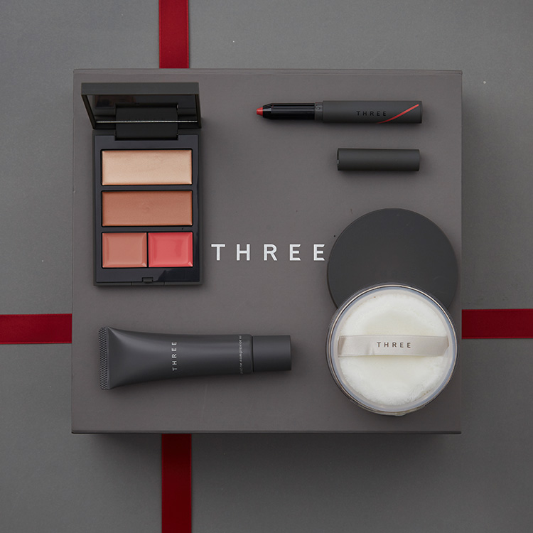 Beauty News, THREE Cosmetics, THREE Thailand, THREE Holiday Collection 2020, เซ็ตของขวัญ, เซ็ตสกินแคร์, เซ็ตเมคอัพ, เซ็ตปีใหม่, เซ็ตสุดคุ้ม, คอลเลคชั่นฮอลิเดย์ 2020