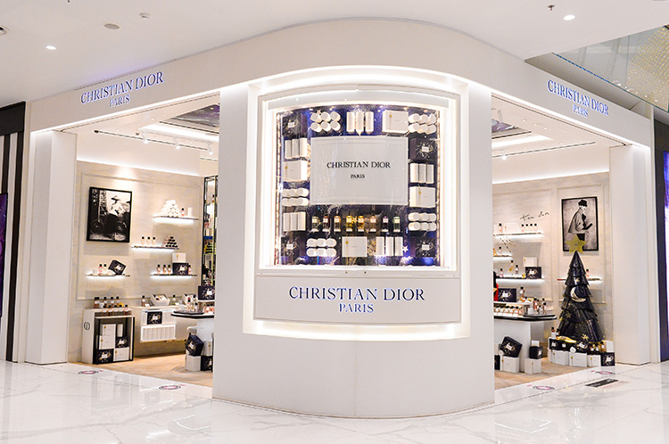 Beauty News, Dior, Maison Christian Dior, น้ำหอม Dior, Dior Christmas Set 2020, Holiday Collection 2020, เซ็ตน้ำหอม Dior, เทียนหอม Dior, บีทีคน้ำหอม Dior, เซ็ตของขวัญ Dior, กล่องของขวัญ, ต้อนคริสต์มาส, ไอคอนสยาม