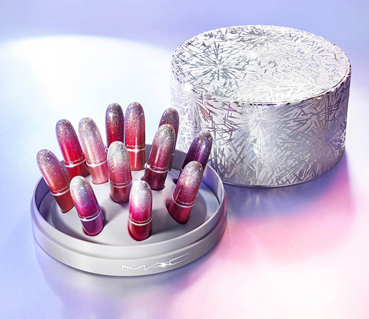 Beauty News, M·A·C Cosmetics, MAC Cosmetics, MAC คอลเลคชั่นใหม่, M·A·C Holiday 2020, Frosted Firework Collection, แมค, เครื่องสำอางแมค, Limited Edition, ลิปสติก, อายแชโดว์, ลิปกลอส, ไฮไลท์, เซ็ตของขวัญ, เซ็ตเมคอัพ