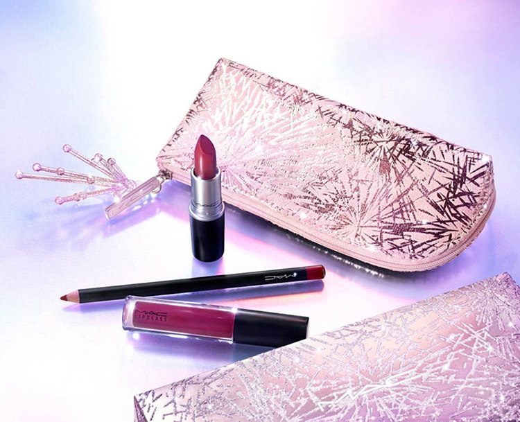 Beauty News, M·A·C Cosmetics, MAC Cosmetics, MAC คอลเลคชั่นใหม่, M·A·C Holiday 2020, Frosted Firework Collection, แมค, เครื่องสำอางแมค, Limited Edition, ลิปสติก, อายแชโดว์, ลิปกลอส, ไฮไลท์, เซ็ตของขวัญ, เซ็ตเมคอัพ
