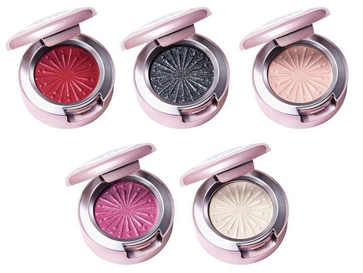 Beauty News, M·A·C Cosmetics, MAC Cosmetics, MAC คอลเลคชั่นใหม่, M·A·C Holiday 2020, Frosted Firework Collection, แมค, เครื่องสำอางแมค, Limited Edition, ลิปสติก, อายแชโดว์, ลิปกลอส, ไฮไลท์, เซ็ตของขวัญ, เซ็ตเมคอัพ