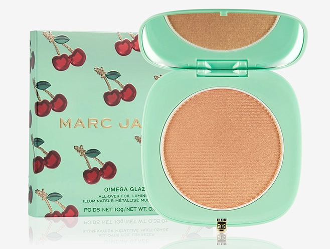 Beauty News, Marc Jacobs Beauty, Marc Jacobs Very Merry Cherry Collection, Marc Jacobs Holiday 2020, คอลเลคชั่นใหม่, ออกใหม่, มาใหม่, อายแชโดว์พาเลท, ลิปสติก, มาสคาร่า, อายไลเนอร์, เซ็ตของขวัญ, ไอเทมไซส์มินิ, เซ็ตฮอลิเดย์ 2020