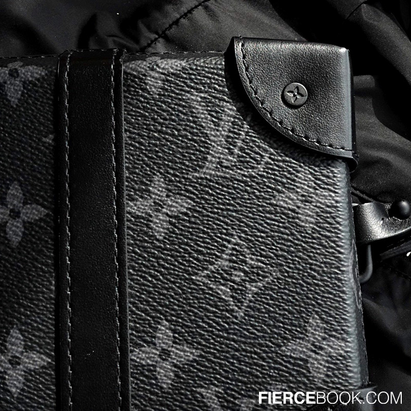 Fashion, Louis Vuitton, Louis Vuitton Monogram Eclipse Soft Trunk Wallet, Louis Vuitton ประเทศไทย, Louis Vuitton ออนไลน์, หลุยส์ วิตตอง, ประเทศไทย, กระเป๋า, กระเป๋าสตางค์, Soft Trunk Wallet, Wallet, กระเป๋าคาดอก