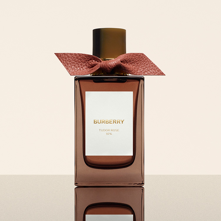 Beauty News, BURBERRY LONDON, BURBERRY น้ำหอม, BURBERRY BEAUTY, BURBERRY SIGNATURES, คอลเลคชั่นใหม่, ราคา, เท่าไร, ขายที่ไหน, พารากอน, คอลเลคชั่นใหม่, คอลเลคชั่นน้ำหอม, AMBER HEATH, ANTIQUE OAK, CLARY SAGE, GARDEN ROSES, HAWTHORN BLOOM, TUDOR ROSE