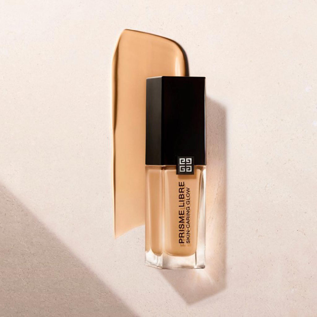 Beauty News, Givenchy Beauty, Givenchy, Prisme Libre Skin-Caring Glow Foundation, รองพื้น, ออกใหม่, รองพื้นงานผิว, รองพื้นผิวโกลว, รองพื้นผิวสวย, เปล่งประกาย, เทพแห่งแสง, รองพื้นใหม่, คอลเลคชั่นใหม่