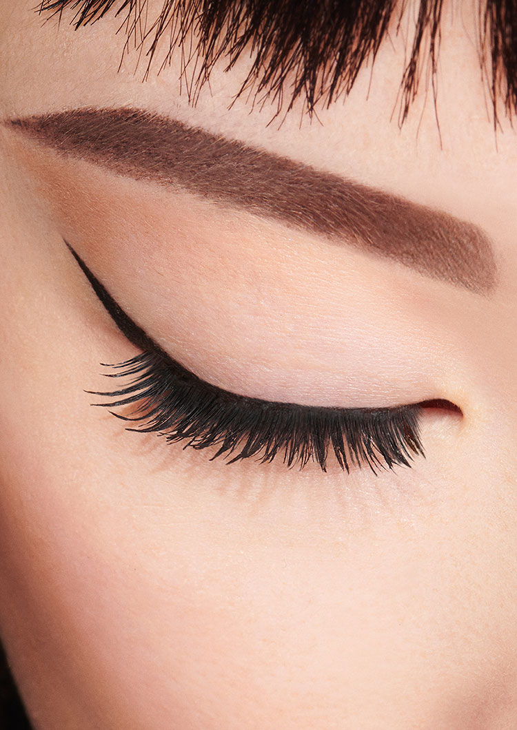 Beauty News, DOLCE & GABBANA Beauty, Felineyes Waterproof Eyeliner Stylo, Shimmery Top Coat Powder Duo, คอลเลคชั่นใหม่, ออกใหม่, อายไลเนอร์, สีดำสนิท, อายไลเนอร์ท็อปเปอร์, ชิมเมอร์, กรีดตา, อายไลเนอร์แบบปากกา, ราคา, เท่าไร