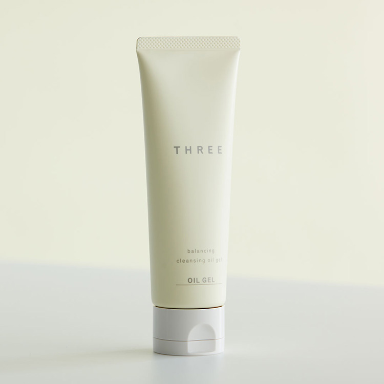 Beauty News, THREE, THREE Cosmetics, THREE Balancing Cleansing Oil-Gel, Balancing Oil, Balancing line, เจลล้างหน้า, ผลิตภัณฑ์ล้างเมคอัพ, ลบเมคอัพ, ผสมสครับ, ล้างหน้าขั้นตอนเดียว, ทำความสะอาดผิวหน้า, คลีนซิ่งออยล์, คลีนซิ่งเจล
