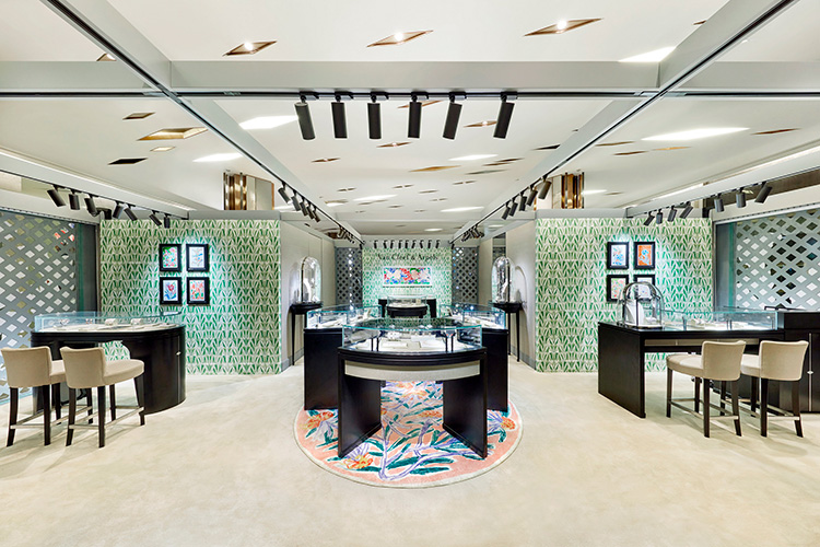 Fashion News, Van Cleef & Arpels, Pop-up Boutique, Frivole Collection, Alexandre Benjamin Navet, อเล็กซงดร์ แบ็งฌาแม็ง นาเวต์, ฟริวอล, สยามพารากอน, กรุงเทพมหานคร, ป๊อปอัพ บูทีค