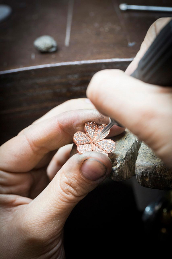 Fashion News, Van Cleef & Arpels, Pop-up Boutique, Frivole Collection, Alexandre Benjamin Navet, อเล็กซงดร์ แบ็งฌาแม็ง นาเวต์, ฟริวอล, สยามพารากอน, กรุงเทพมหานคร, ป๊อปอัพ บูทีค