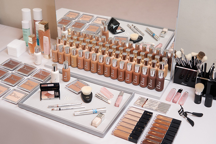 Beauty News, Dior, Dior Makeup, 2022 Cruise Collection, ปีเตอร์ ฟิลิปส์, มาเรีย กราเซีย ชิอูริ, 5 Couleurs Couture, Limited Edition, Dior Cruise 2022, เมคอัพลุค, เทรนด์เมคอัพ, พาเลท, อายแชโดว์พาเลท, แต่งตา, แต่งหน้า, dior.com, shop.dior.co.th