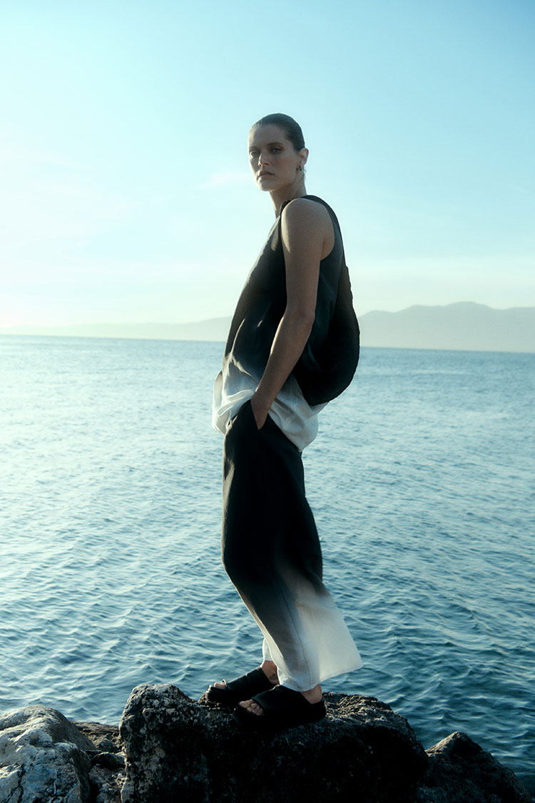 Fashion News, COS, Summer 2021, ชุดไปทะเล, เสื้อผ้าผู้หญิง, เสื้อผ้าผู้ชาย, ชุดสบายๆ, หลวมๆ, มินิมอลลิสต์, ออกใหม่, มาใหม่, ชุดว่ายน้ำ, รองเท้าแตะ, เสื้อเชิ้ต, เดรสเชิ้ต, กางเกงลำลอง, กางเกงหลวมๆ