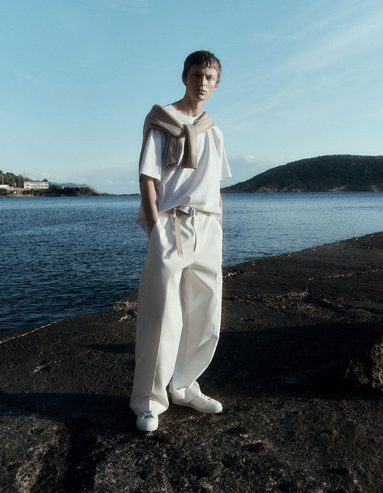 Fashion News, COS, Summer 2021, ชุดไปทะเล, เสื้อผ้าผู้หญิง, เสื้อผ้าผู้ชาย, ชุดสบายๆ, หลวมๆ, มินิมอลลิสต์, ออกใหม่, มาใหม่, ชุดว่ายน้ำ, รองเท้าแตะ, เสื้อเชิ้ต, เดรสเชิ้ต, กางเกงลำลอง, กางเกงหลวมๆ