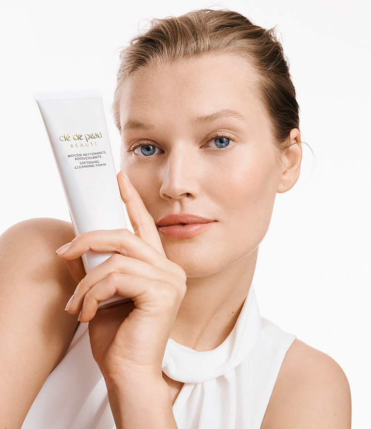 Beauty News, Cle de Peau Beauté, Pro Cleansing Series, #StepZero, เคลย์ เดอ โป โบเต้, Softening Cleansing Foam, Clarifying Cleansing Foam, Micellar Cleansing Water, Skin-Refining Clay Scrub, Eye And Lip Makeup Remover, Makeup Cleansing Towelettes