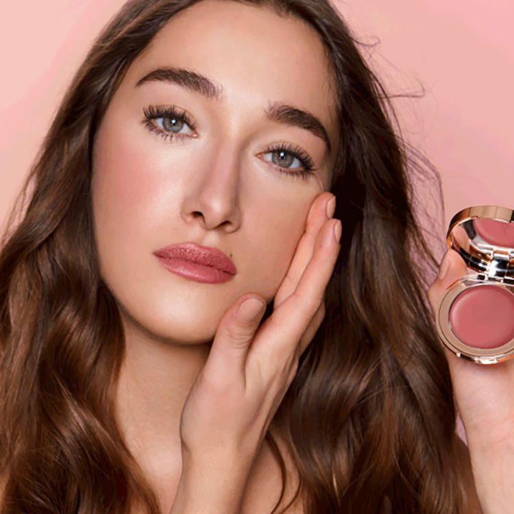 Beauty News, Charlotte Tilbury, Pillow Talk Lip Cheek Glow, คอลเลคชั่นใหม่, ออกใหม่, มาใหม่, บลัชออน, เนื้อครีม, ลิปครีม, สีเป็นธรรมชาติ, Colour of Dreams, Colour of Passion