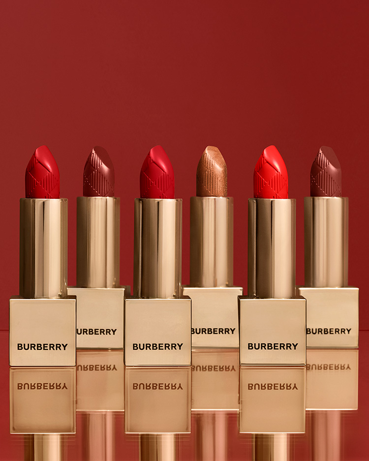 Beauty News, BURBERRY Beauty, BURBERRY KISSES, แคมเปญใหม่, New Campaign, Fran Summers, Brand ambassador, แบรนด์แอมบาสเดอร์, นางแบบ, Suffo Moncloa, ช่างภาพ