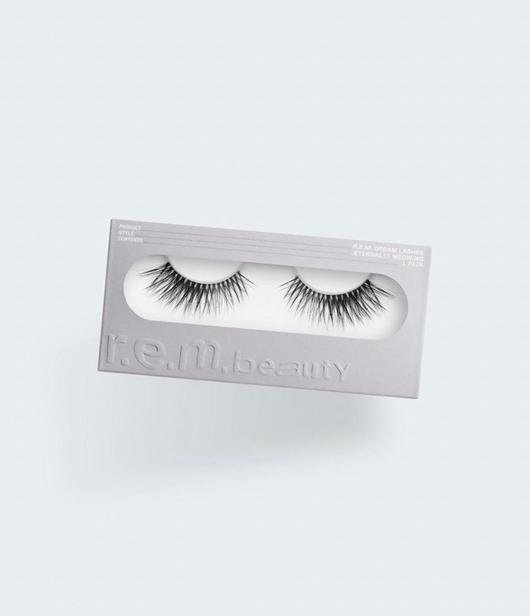 Beauty News, r.e.m. beauty, Ariana Grande, แบรนด์ใหม่, เครื่องสำอาง, เมคอัพ, แต่งหน้า, นักร้อง, แม่ค้า, คอลเลคชั่นใหม่, แบรนด์มาใหม่, ลอนช์, อายแชโดว์พาเลท, ลิปสติก, ลิปกลอส, อายแชโดว์, อายไลเนอร์, ไฮไลท์, ราคา, เท่าไร