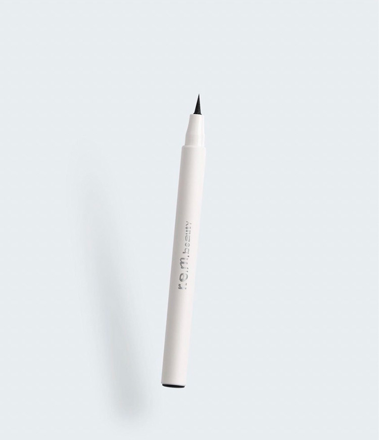 Beauty News, r.e.m. beauty, Ariana Grande, แบรนด์ใหม่, เครื่องสำอาง, เมคอัพ, แต่งหน้า, นักร้อง, แม่ค้า, คอลเลคชั่นใหม่, แบรนด์มาใหม่, ลอนช์, อายแชโดว์พาเลท, ลิปสติก, ลิปกลอส, อายแชโดว์, อายไลเนอร์, ไฮไลท์, ราคา, เท่าไร
