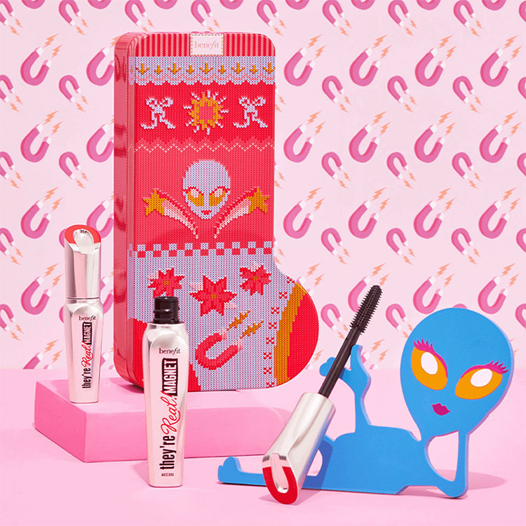 Beauty News, Benefit Cosmetics, Holiday Collection 2021, ของขวัญปีใหม่, ฮอลิเดย์คอลเลคชั่น, ออกใหม่, คอลเลคชั่นใหม่, เซ็ตสุดคุ้ม, มาใหม่, จัดเต็ม, ผลิตภัณฑ์ขายดี, ไอเทมเด็ด, ราคา, เท่าไร