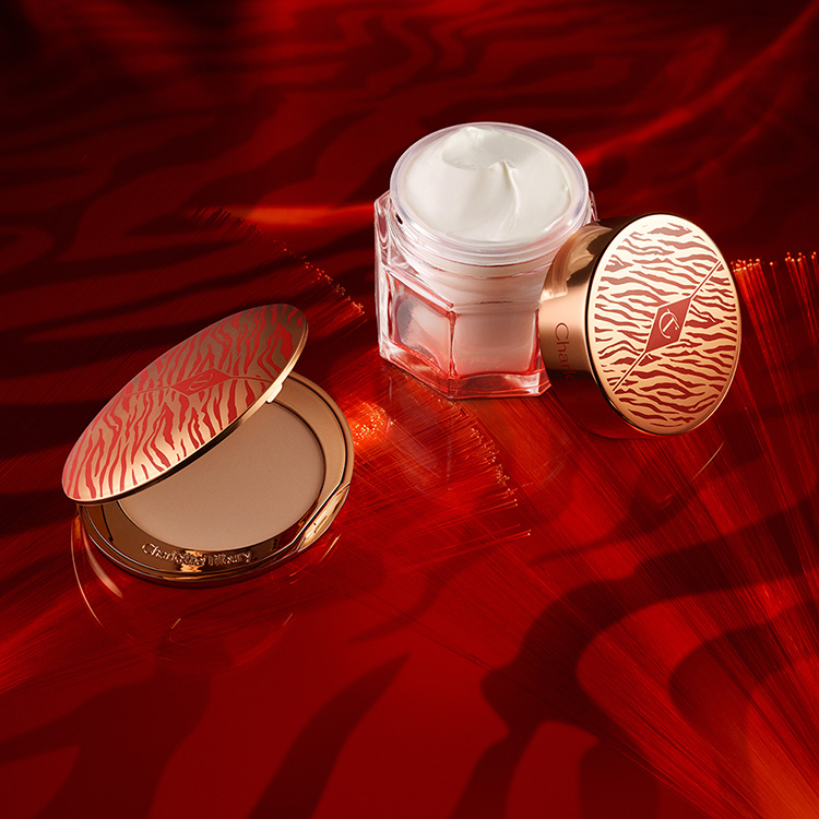 Beauty News, Charlotte Tilbury, Lunar New Year Edition 2022, คอลเลคชั่นใหม่, ออกใหม่, มาใหม่, ตรุษจีน, เครื่องสำอาง, เมคอัพ, แป้งฟินิชชิ่งพาวเดอร์, ลิปสติก, ครีม, มอยซ์เจอไรเซอร์, Lunar New Year Airbrush Flawless Finish, Lunar New Year Charlotte’s Magic Cream, Lunar New Year Matte Revolution