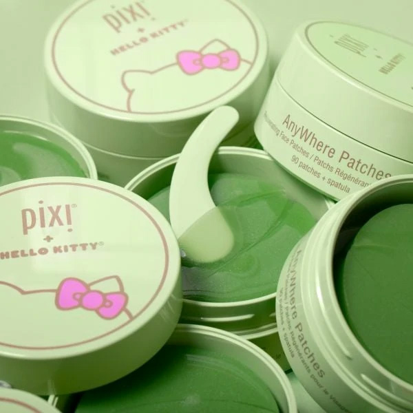 Beauty News, Pixi, Pixi + Hello Kitty, คอลเลคชั่นใหม่, ออกใหม่, มาใหม่, คอลเลคชั่นพิเศษ, Limited Edition, Hello Kitty, ลายการ์ตูน, อายแชโดว์พาเลท, พาเลทปัดแก้ม, อายไลเนอร์, ลิปกลอส, เซ็ตติ้งสเปรย์, มาสก์หน้า, มาสก์แพทช์, ไฮไลท์