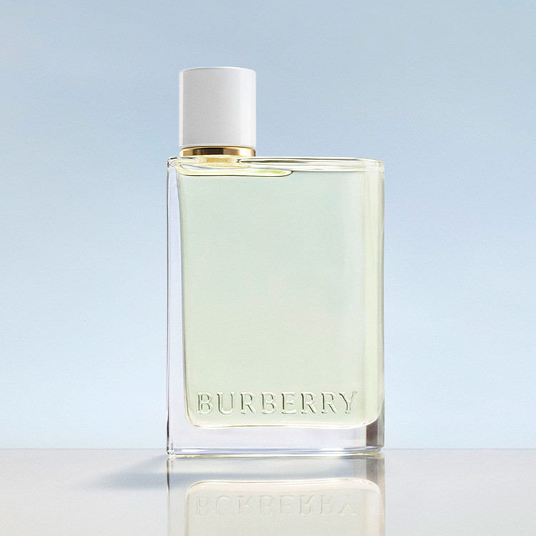 Beauty News, Burberry, Burberry Her, Her Eau de Toilette, น้ำหอม, ออกใหม่, คอลเลคชั่นใหม่, ราคา, เท่าไร, น้ำหอมใหม่, กลิ่นหอม, เบอร์เบอร์รี่