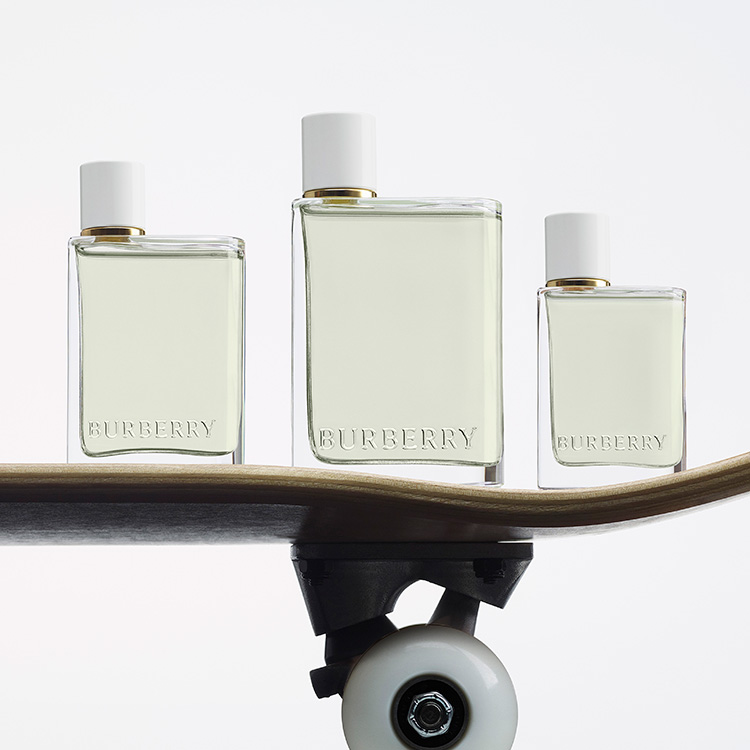 Beauty News, Burberry, Burberry Her, Her Eau de Toilette, น้ำหอม, ออกใหม่, คอลเลคชั่นใหม่, ราคา, เท่าไร, น้ำหอมใหม่, กลิ่นหอม, เบอร์เบอร์รี่