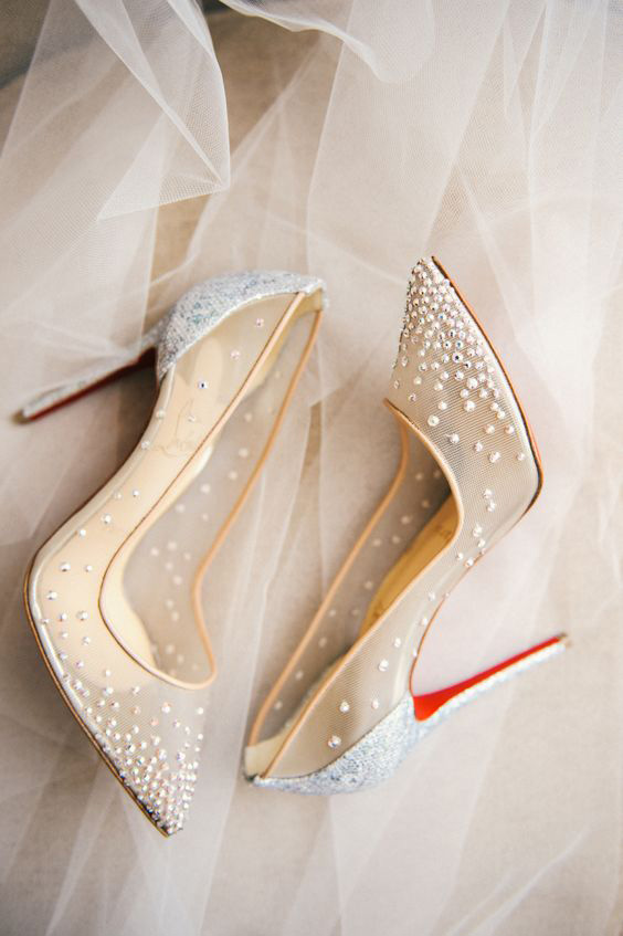 Fashion, รองเท้า, Shoes, เจ้าสาว, Bridal Shoes, Wedding Shoes, รองเท้าแต่งงาน, รองเท้าเจ้าสาว, รองเท้าส้นสูง, รองเท้าออกงาน, งานแต่งงาน, Rover Vivier, Jimmy Choo, Amina Muaddi, Mach & Mach, Christian Louboutin, Manolo Blahnik, Sergio Rossi, Badgley Mischka, Sophia Webster, Bella Belle