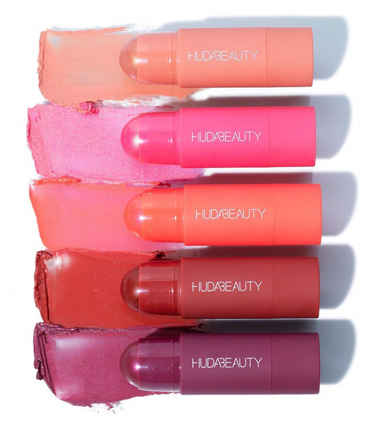 Beauty News, Huda Beauty, Cheeky Tint Blush Stick, คอลเลคชั่นใหม่, ออกใหม่, บลัชออน, เนื้อครีม, ครีมสติ๊ก, บลัชสติ๊ก, ลิปแอนด์ชีค, Lip and Cheek Tint, แก้มฉ่ำ, ผิวโกลว, หน้าวาว, ปัดแก้ม, บลัชทินท์