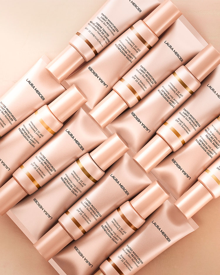 Beauty News, Laura Mercier, Tinted Moisturizer Light Revealer, Natural Skin Illuminator Broad Spectrum SPF25, ทินท์เท็ดมอยซ์เจอไรเซอร์, สูตรใหม่, สูตรโกลว, เผยผิวสวยทุกแสง, ผิวเปล่งปลั่ง, กระจ่างใส, ราคา, เท่าไร, ฉลองครบรอบ 25 ปี