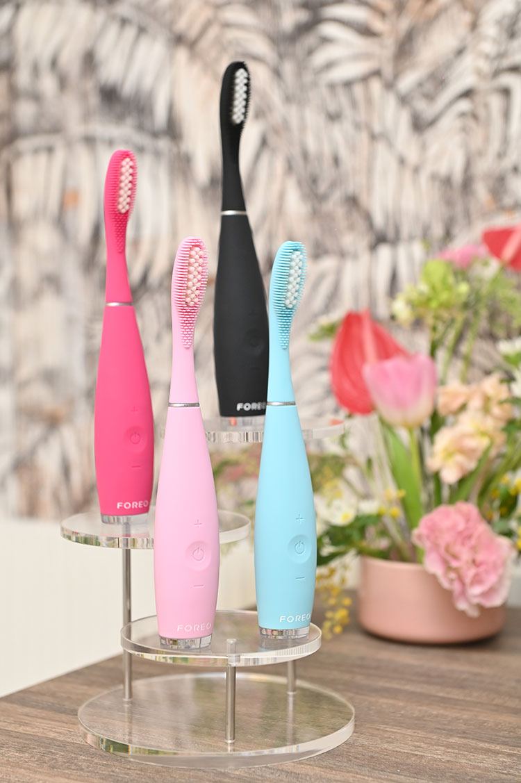 Beauty News, FOREO, ISSA 3, ISSA mini 3, แกดเจ็ต, ใหม่, แปรงสีฟัน, แปรงสีฟันซิลิโคน, แปรงสีฟันไฟฟ้า, แปรงสีฟันอัจฉริยะ, ออกใหม่, คอลเลคชั่นใหม่, ราคา, เท่าไร, ขายที่ไหน