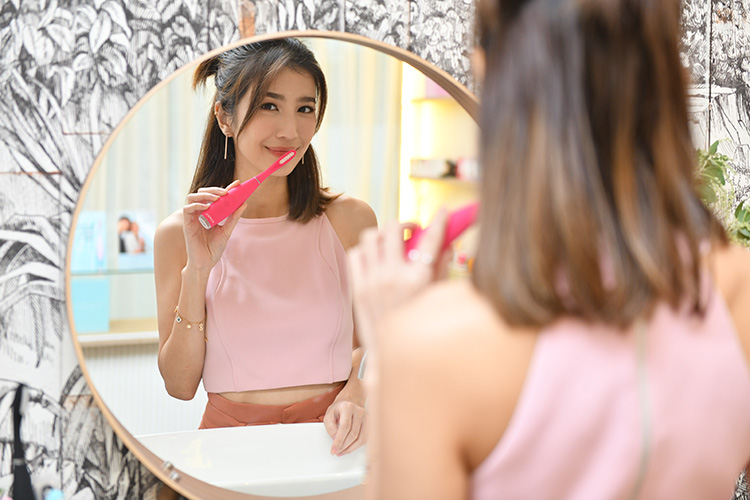 Beauty News, FOREO, ISSA 3, ISSA mini 3, แกดเจ็ต, ใหม่, แปรงสีฟัน, แปรงสีฟันซิลิโคน, แปรงสีฟันไฟฟ้า, แปรงสีฟันอัจฉริยะ, ออกใหม่, คอลเลคชั่นใหม่, ราคา, เท่าไร, ขายที่ไหน