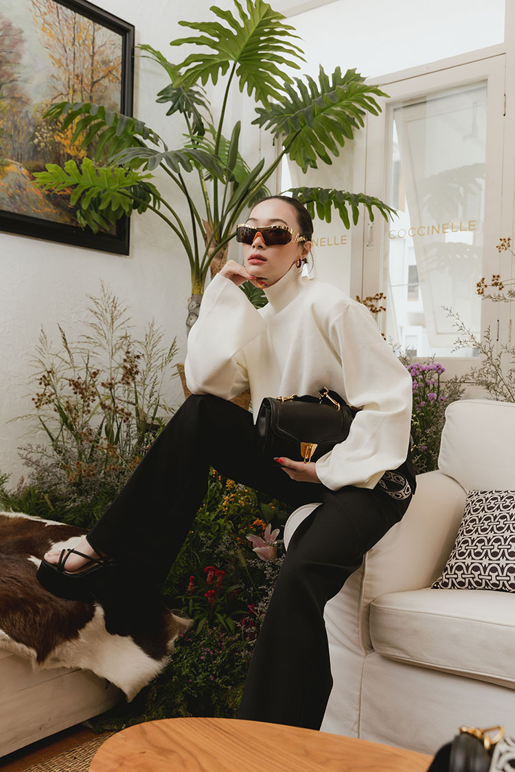 Fashion News, Coccinelle, Marvin, Marvin Twist, Special Edition, Fall/Winter 2022, ออกใหม่, คอลเลคชั่นใหม่, ออกใหม่, มาใหม่, Limited Edition, สีดำ, สีแดงเข้ม, สีน้ำเงิน, สีชมพูอ่อน