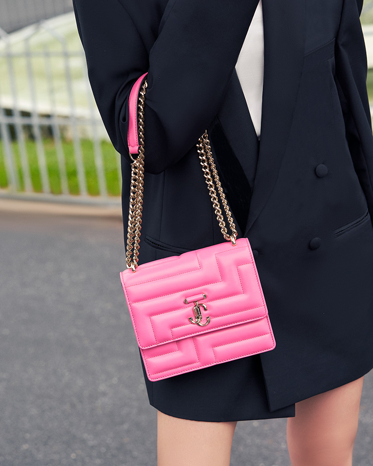 Fashion News, JIMMY CHOO, Varenne Avenue, กระเป๋า, ซีรีส์ใหม่, รุ่นใหม่, ออกใหม่, มาใหมา, กระเป๋าสะพาย, Shoulder Bag, City Is Your Playground, วุ้นเส้น วิริฒิพา, อแมนด้า ชาลิสา ออบดัม, เดียร์น่า ฟลีโป, มิ้นต์ ชาลิดา, กวาง-วรรณปิยะ, กวาง เดอะเฟซ