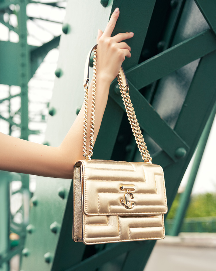 Fashion News, JIMMY CHOO, Varenne Avenue, กระเป๋า, ซีรีส์ใหม่, รุ่นใหม่, ออกใหม่, มาใหมา, กระเป๋าสะพาย, Shoulder Bag, City Is Your Playground, วุ้นเส้น วิริฒิพา, อแมนด้า ชาลิสา ออบดัม, เดียร์น่า ฟลีโป, มิ้นต์ ชาลิดา, กวาง-วรรณปิยะ, กวาง เดอะเฟซ
