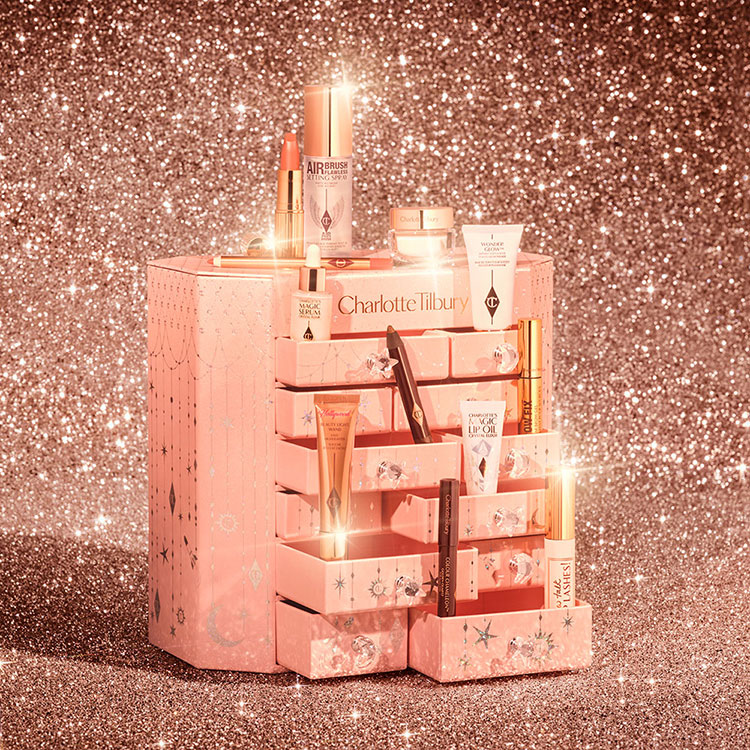 Beauty News, Charlotte Tilbury, Holiday 2022, คอลเลคชั่นใหม่, ออกใหม่, เซ็ตสุดคุ้ม, เซ็ตของขวัญ, Advent Calendar, Pillow Talk Beautifying Face Palette, Hypnotising Pop Shots, ราคา, เท่าไร