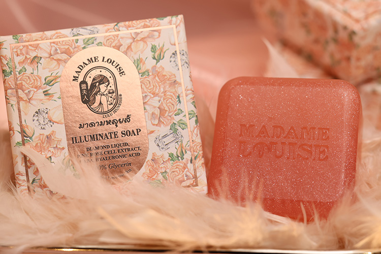 Beauty News, มาดามหลุยส์, Madame Louise, The Original Glycerin Soap, อิลลูมิเนท โซพ, โรส ไดมอนด์, ILLUMINATE SOAP, ROSE DIAMOND, ย้อนอายุผิว, สบู่มาดามหลุยส์, หลุยส์ เตชะอุบล, บริษัท ไทรทัน โฮลดิ้ง จำกัด (มหาชน), ปอย ตรีชฎา เพชรรัตน์, พรีเซ็นเตอร์, สบู่พรีเมียม, ใหม่, สูตรใหม่
