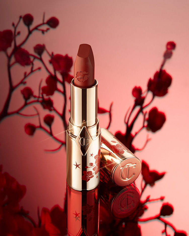 Beauty News, Charlotte Tilbury, Charlotte’s Lucky New Year Gifts, Lunar New Year 2023, คอลเลคชั่นใหม่, ออกใหม่, มาใหม่, เมคอัพ, Magic cream, แป้ง, ฟินิชชิ่งพาวเดอร์, ลิปสติก, Limited Edition, ลายดอกเหมย, ตรุษจีน 2023, ราคา, เท่าไร