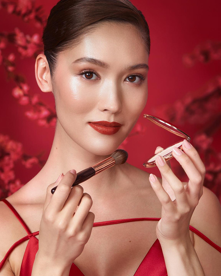 Beauty News, Charlotte Tilbury, Charlotte’s Lucky New Year Gifts, Lunar New Year 2023, คอลเลคชั่นใหม่, ออกใหม่, มาใหม่, เมคอัพ, Magic cream, แป้ง, ฟินิชชิ่งพาวเดอร์, ลิปสติก, Limited Edition, ลายดอกเหมย, ตรุษจีน 2023, ราคา, เท่าไร