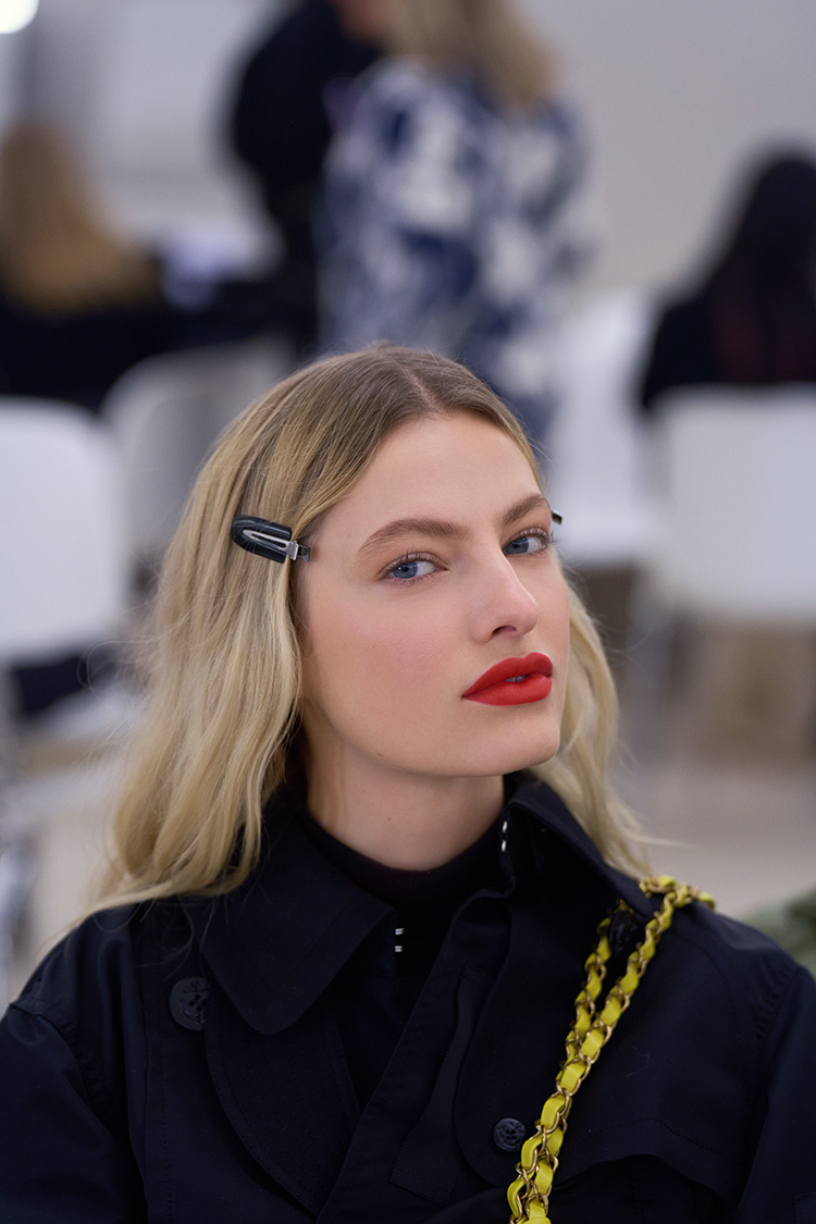 Beauty News, Makeup, Chanel, Haute Couture Spring-Summer 2023, Backstage, เทรนด์เมคอัพ, เครื่องสำอาง, ชาเนล, แต่งหน้า, ใหม่, เมคอัพลุค, เป็นธรรมชาติ, สดใส