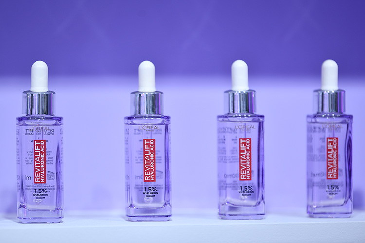 Beauty News, L'Oreal Paris, Elseve, Elseve Hyaluron Moisture, ไฮยาลูรอนิคแอซิด, เติมความความชุ่มชื้น, แชมพู, ครีมนวด, ไนท์ครีมสำหรับเส้นผม, ผลิตภัณฑ์ใหม่, ออกใหม่, ราคา, เท่าไร