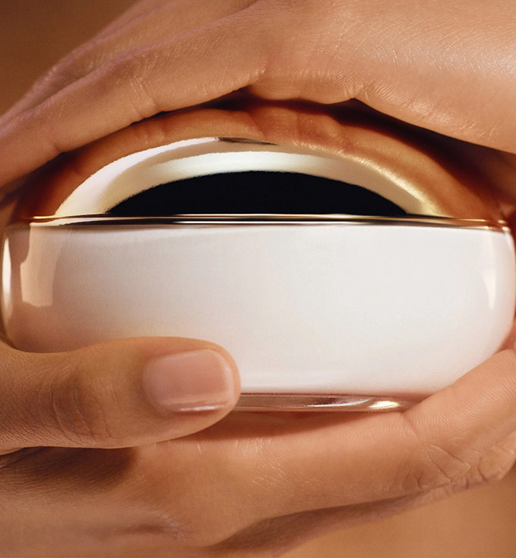 Beauty News, Dior, Dior Beauty, J’ADORE, J’ADORE LES ADORABLES, J’adore Parfum d’eau, คอลเลคชั่นใหม่, ผลิตภัณฑ์ดูแลผิวกาย, ครีมบำรุงผิว, สครับผิว, เจลลงผิว, ชิมเมอร์, ผงทองคำ, ผิวโกลว, น้ำหอม, กลิ่นหอม, ตัวหอม