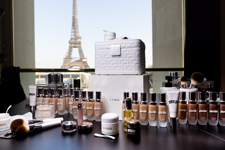 Beauty News, LA MER, COPERNI, PARIS FASHION WEEK, AW23, The Wolf and the Lamb, LaMerSoftCream, SoftAndRejuvenated, รันเวย์, backstage, makeup, เบื้องหลัง, เมคอัพลุค, แต่งหน้า, นางแบบ, ผิวสวยฉ่ำ, ชุ่มชื้น