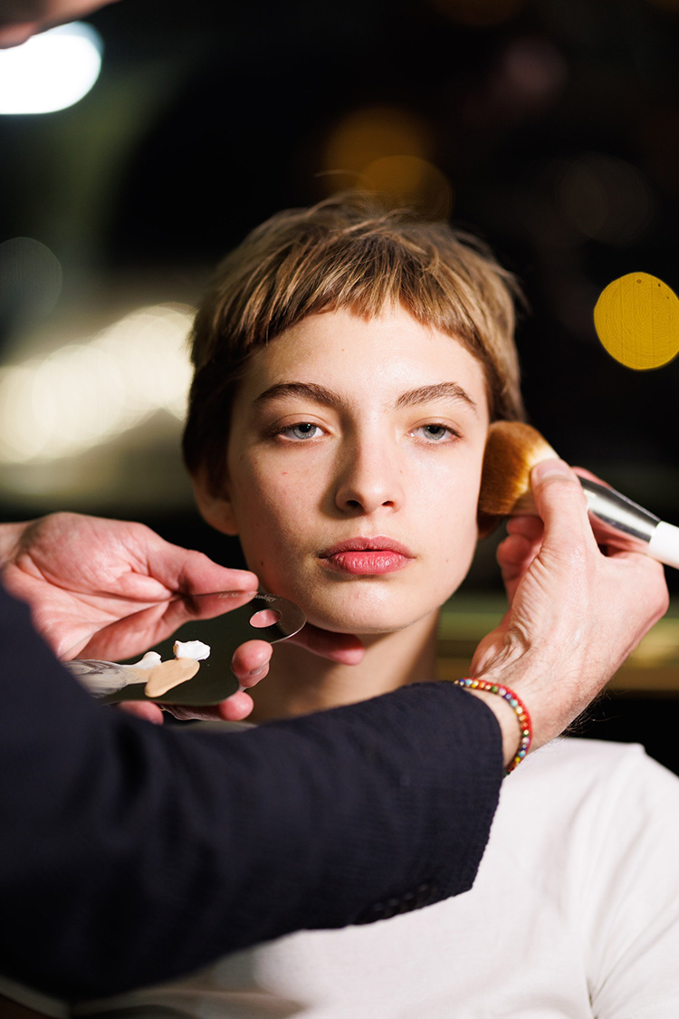 Beauty News, LA MER, COPERNI, PARIS FASHION WEEK, AW23, The Wolf and the Lamb, LaMerSoftCream, SoftAndRejuvenated, รันเวย์, backstage, makeup, เบื้องหลัง, เมคอัพลุค, แต่งหน้า, นางแบบ, ผิวสวยฉ่ำ, ชุ่มชื้น