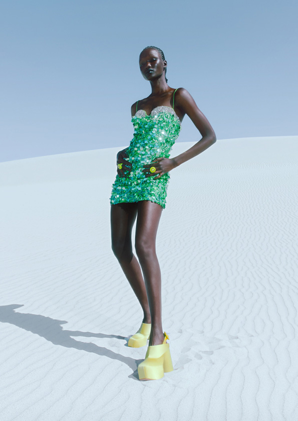 Fashion News, H&M, Innovation Stories, คอลเลคชั่นใหม่, ออกใหม่, วัสดุเพื่อความยั่งยืน, รีไซเคิล, เสื้อผ้า, ชุด, ผู้หญิง, เดรส, เลื่อม, ลูกปัด, เครื่องประดับ
