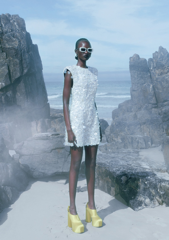 Fashion News, H&M, Innovation Stories, คอลเลคชั่นใหม่, ออกใหม่, วัสดุเพื่อความยั่งยืน, รีไซเคิล, เสื้อผ้า, ชุด, ผู้หญิง, เดรส, เลื่อม, ลูกปัด, เครื่องประดับ