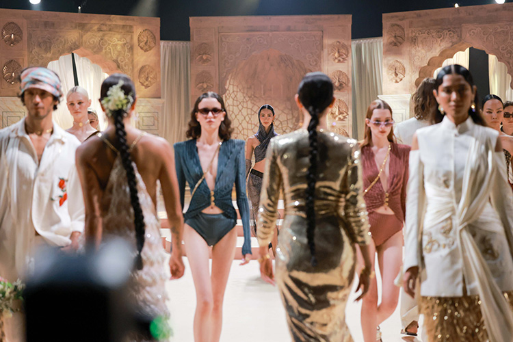 Fashion News, SIRIVANNAVARI, TAPESTRIES OF DREAMS, Spring/Summer 2023, สมเด็จพระเจ้าลูกเธอ เจ้าฟ้าสิริวัณณวรี นารีรัตนราชกัญญา, S'Homme, คอลเลคชั่นใหม่, ออกใหม่, เดรส, ชุด, กระโปรง, กางเกง, เครื่องประดับ, กระเป๋า, รองเท้า