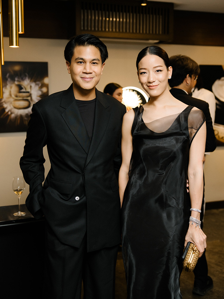 Beauty News, Clarins, คลาแรงส์, Precious, สกินแคร์, ความงาม, ประเทศฝรั่งเศส, cmg, เซ็นทรัล มาร์เก็ตติ้ง กรุ๊ป, Moonlight Flower, แพท - ภิรญา สิงหะ, Clarins Muse, Clarins Precious, ราคา, เท่าไร