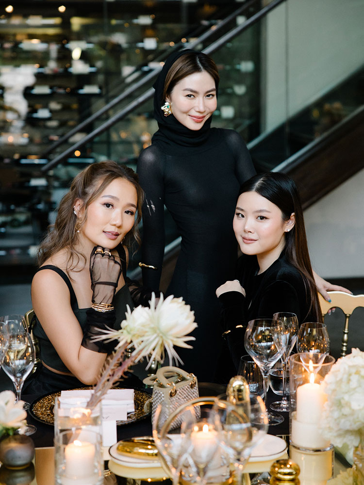 Beauty News, Clarins, คลาแรงส์, Precious, สกินแคร์, ความงาม, ประเทศฝรั่งเศส, cmg, เซ็นทรัล มาร์เก็ตติ้ง กรุ๊ป, Moonlight Flower, แพท - ภิรญา สิงหะ, Clarins Muse, Clarins Precious, ราคา, เท่าไร
