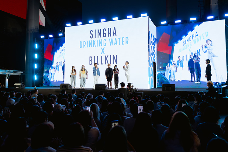 Lifestyle News, น้ำดื่มสิงห์, Singha Drinking Water, Billkin, บิวกิ้น พุฒิพงศ์, พุฒิพงศ์ อัสสรัตนกุล, พรีเซ็นเตอร์, อีเวนท์, สยาม, พาร์ค พารากอน, น้ำดื่มสะอาดน้ำดื่มสิงห์, Smart Micro Filter