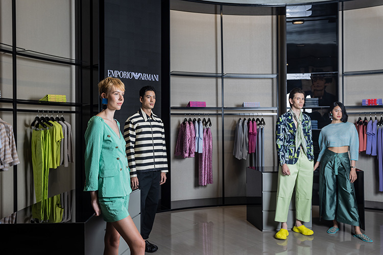 Fashion News, Emporio Armani, Spring/Summer 2023, คอลเคชั่นใหม่, ออกใหม่, เสื้อผ้า, ผู้ชาย, ผู้หญิง, กระเป๋า, รองเท้า, เครื่องประดับ, นาฬิกา, CMG, เซ็นทรัล รีเทล